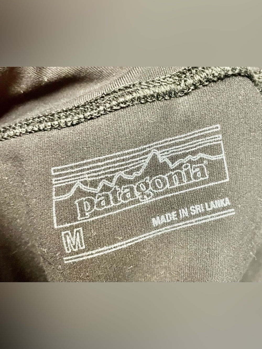 Patagonia Women’s Centered Black Crop Leggings size Medium; EUC - Picture 4 of 11